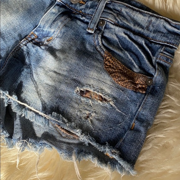 Ralph Lauren Distressed Denim Shorts - Picture 5 of 7